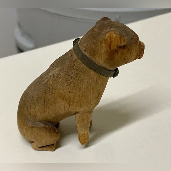 Late 19th Century Antique Rustic Primitive Hand Carved Sitting Toy Dog Statuette - Picture 11 of 16